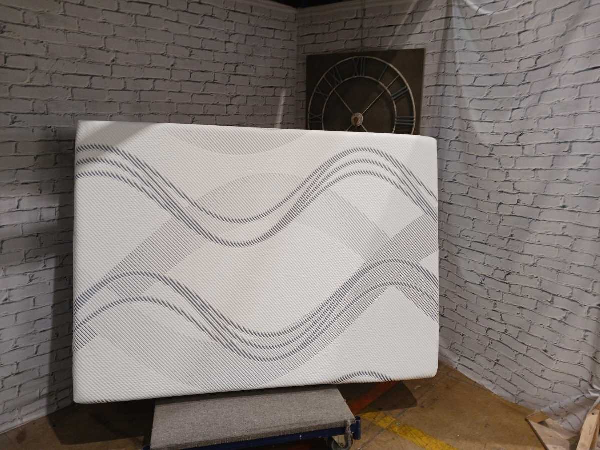 Tempur-Pedic Sense Medium 10 Inch Mattress - Full - Gallery Image 4